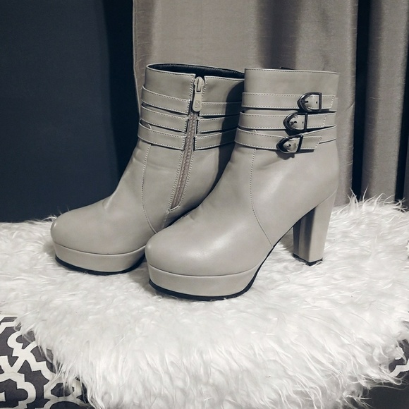 Shoes - Boutique Ankle High Heel Boot Booties